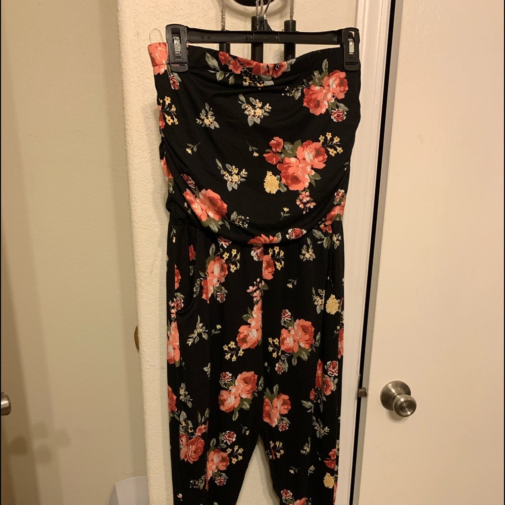 Jumpsuit - Picture 2 of 4